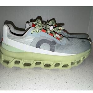 Women's On Cloudmonster Comfort running Shoes Size 9 White/Green